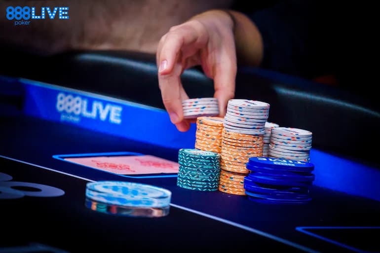 Le bellissime fiches di 888poker