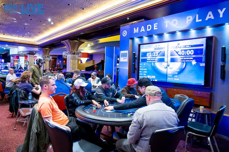 posizione iniziale poker