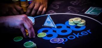 Un tavolo da poker