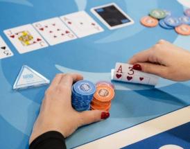 Un tavolo di 888poker