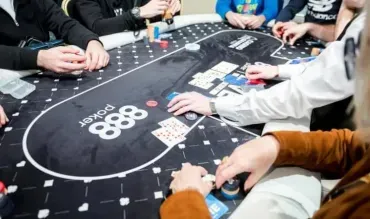 Un tavolo di 888poker